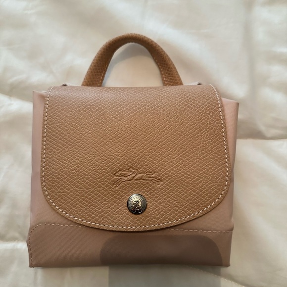 Longchamp - Picture 1 of 8